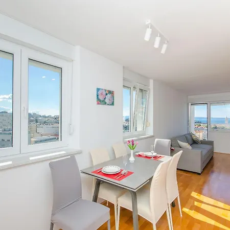 View Apartamento